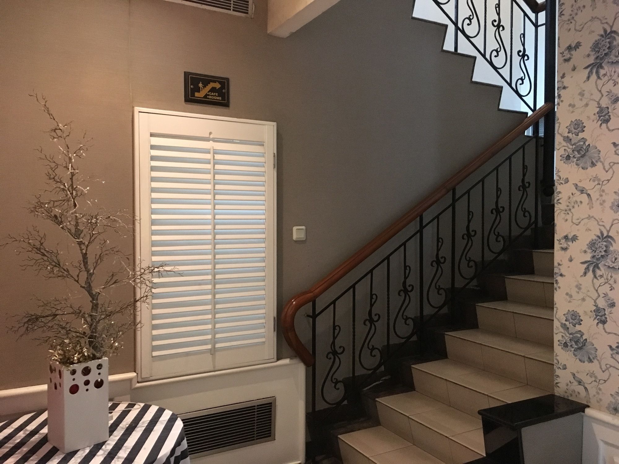 Geulis Boutique Hotel Bandung Exterior photo